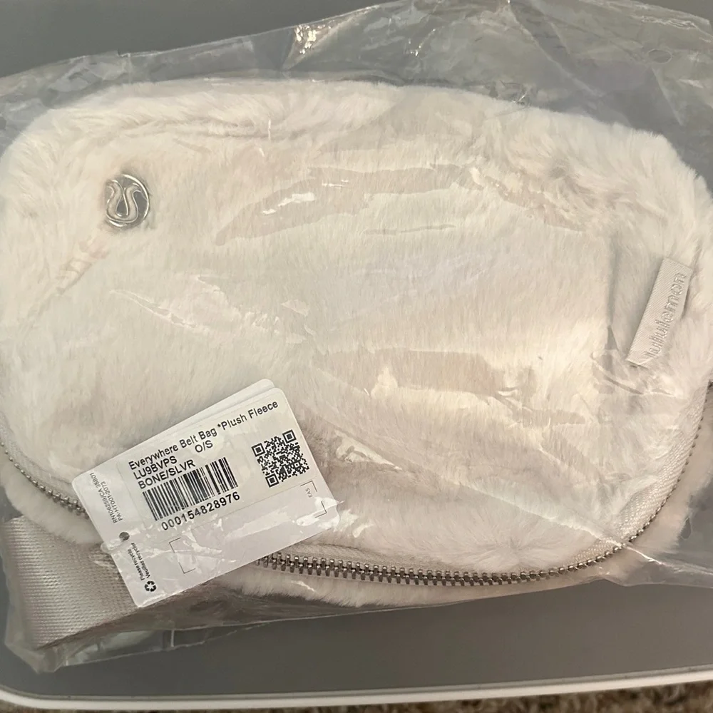 lululemon belt bag bone Everywhere 1L (Neo Mint) Lululemon everywhere belt bag 1L